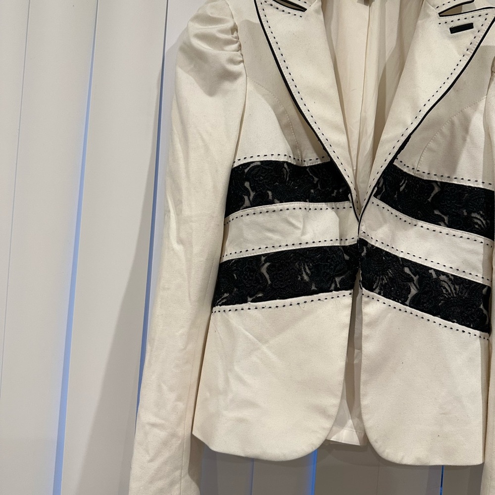 Bebe Jacket - image 5